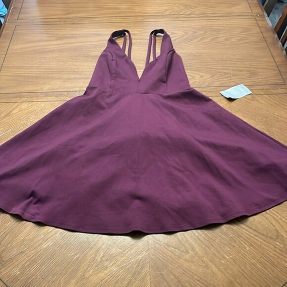 NWT lulus burgundy fit and flare mini deep v neck skater dress medium - Picture 3 of 14